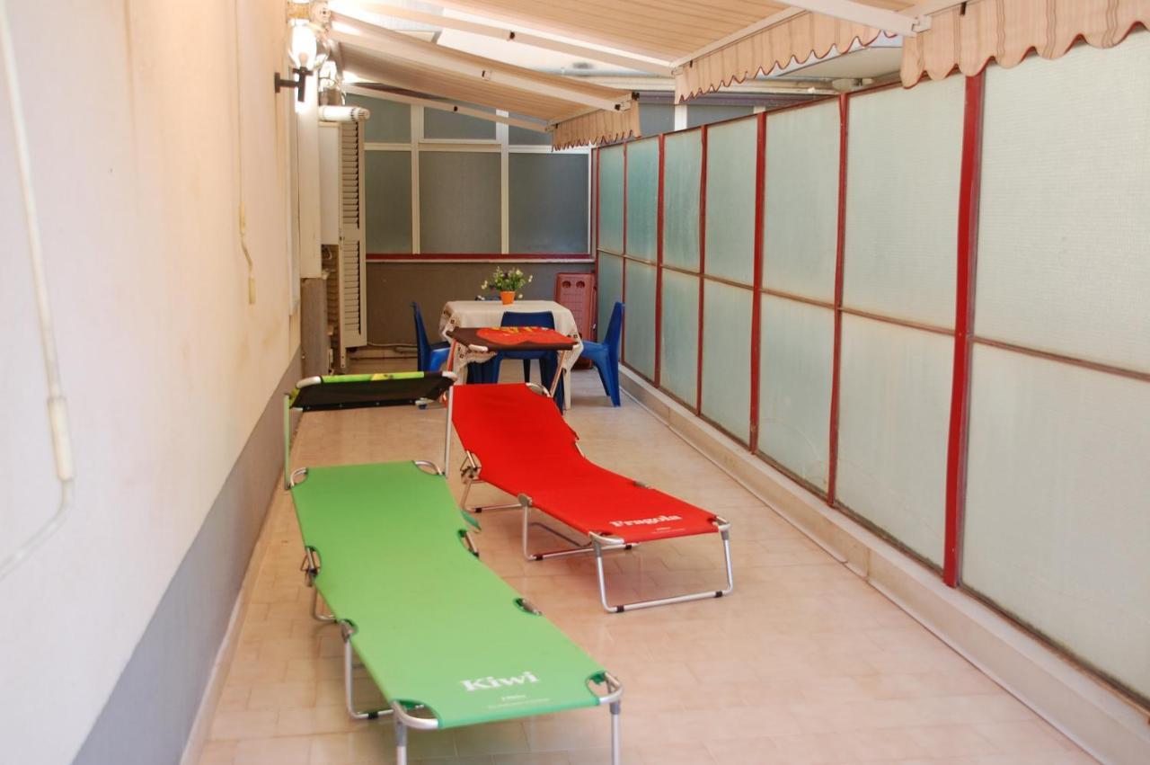 Appartamento "Rina Centro Sicilia" Pietraperzia Exterior photo
